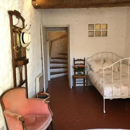 Будинок відпочинку Old Home, Roof Terrace And Sea Views *